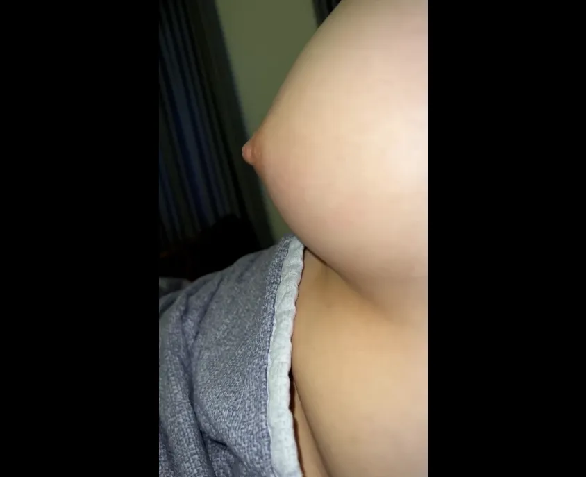 Clip: Cực phẩm vú đẹp em fwb